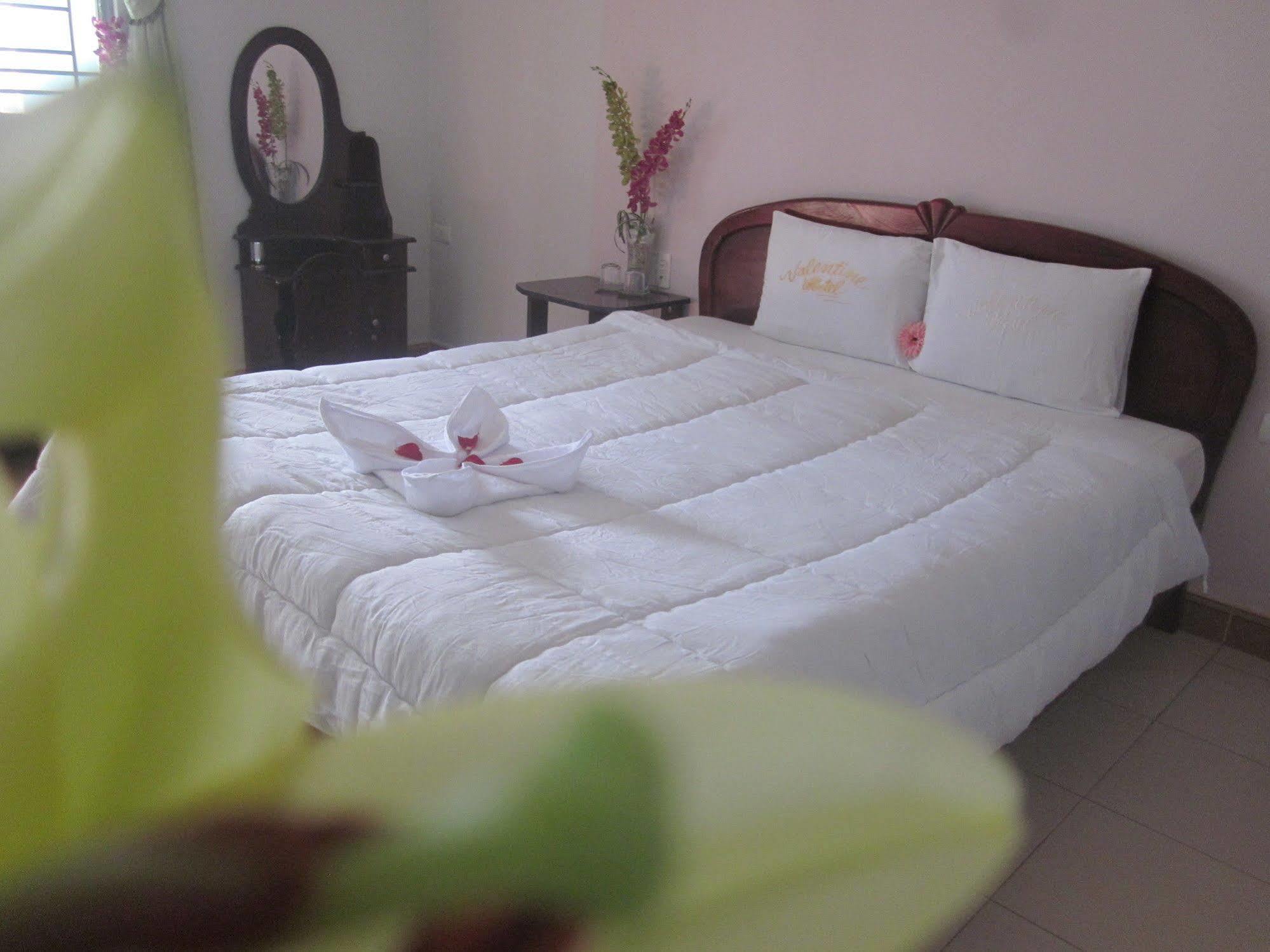 Valentine Hotel Хюэ Экстерьер фото