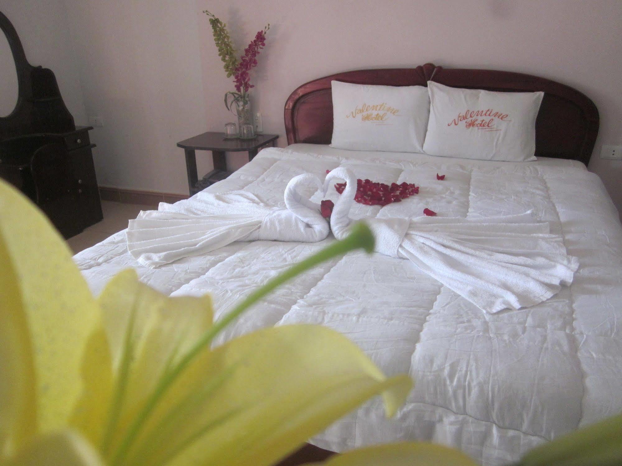 Valentine Hotel Хюэ Экстерьер фото