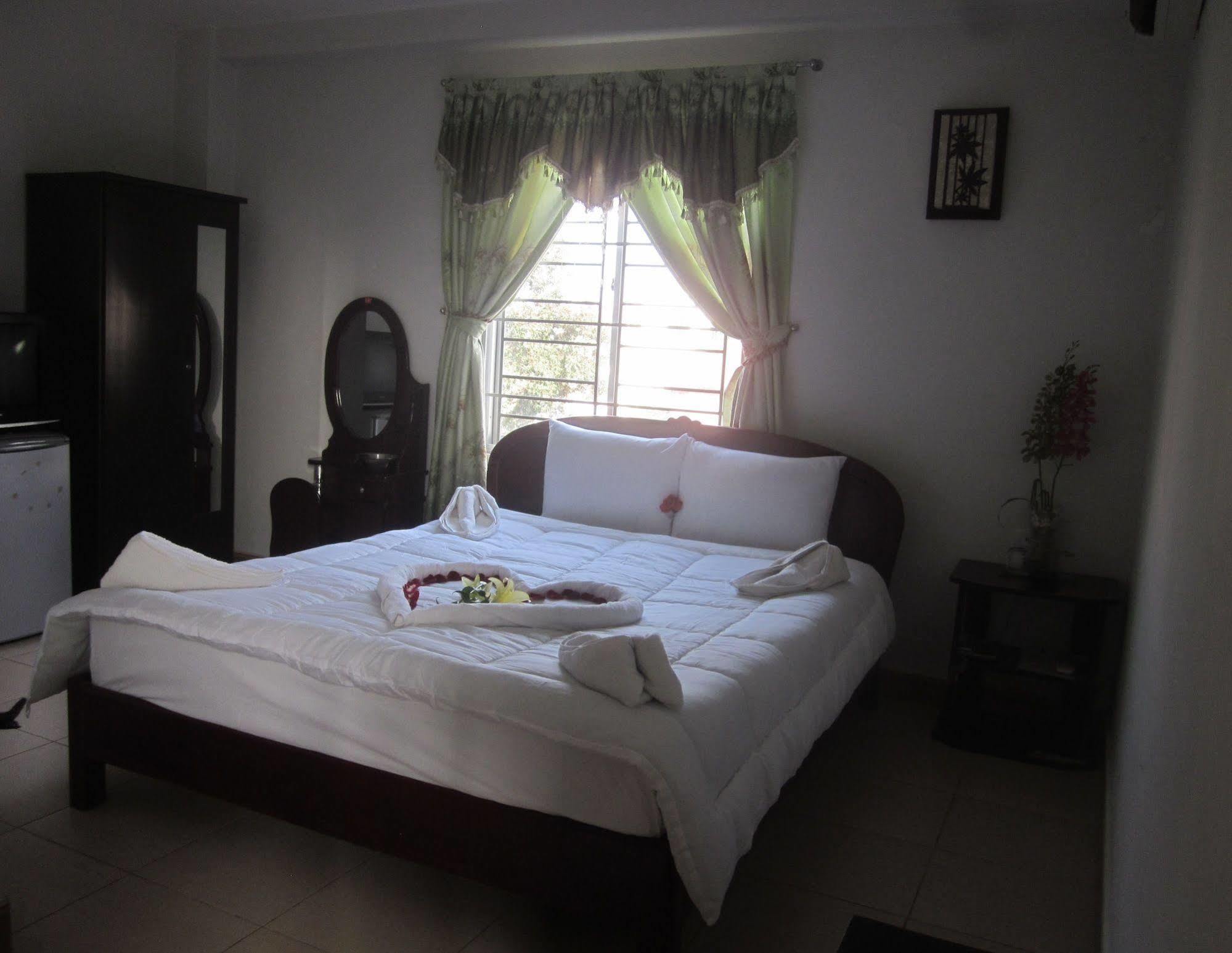 Valentine Hotel Хюэ Экстерьер фото